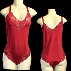 Torrid XL Curve Red Seamless Flirt Bodysuit V-Neck Lace Trim Adjustable Straps